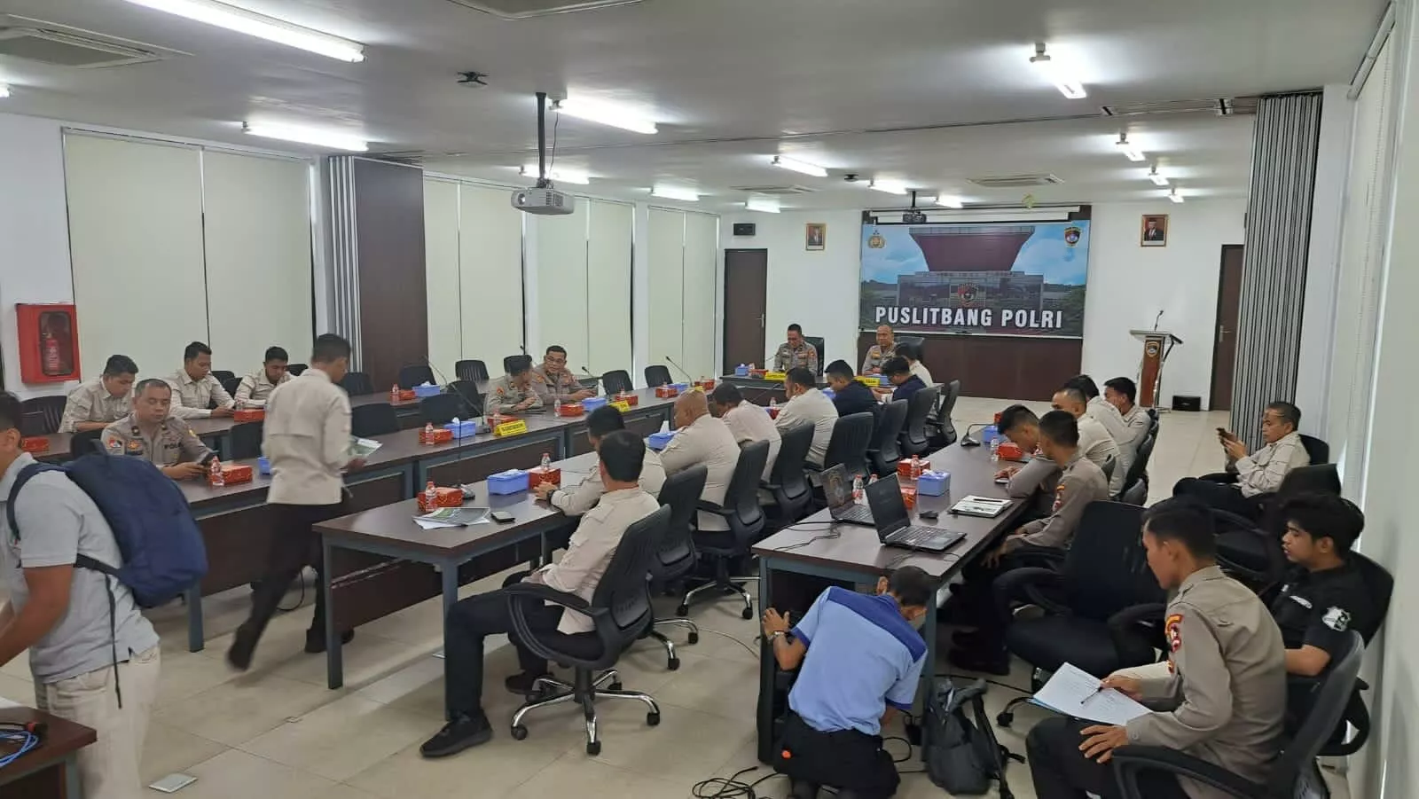 Pemaparan & Demo Perangkat Direction Finder Puslitbang POLRI